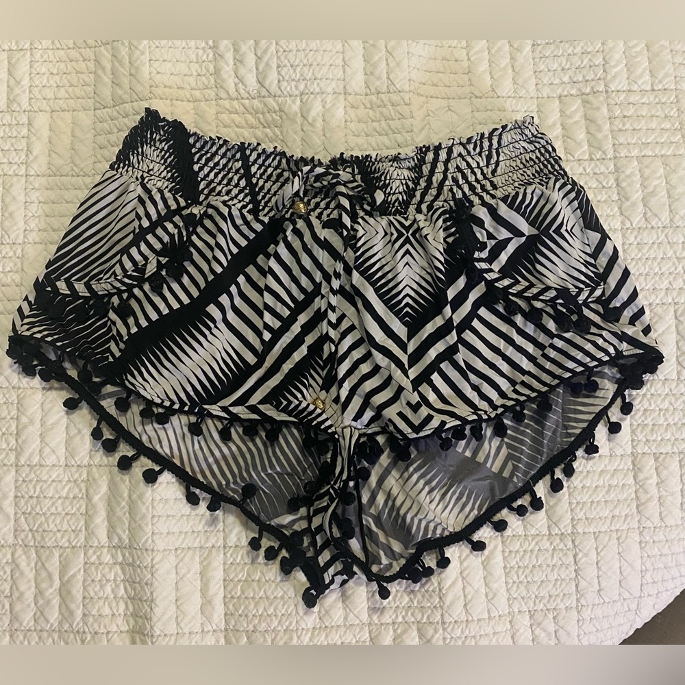 Pilyq Black and White Patterned Women's Shorts